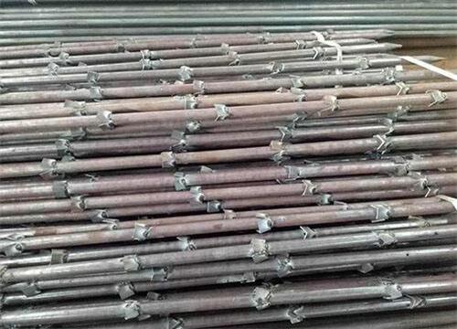 新城镇隧道钢花管